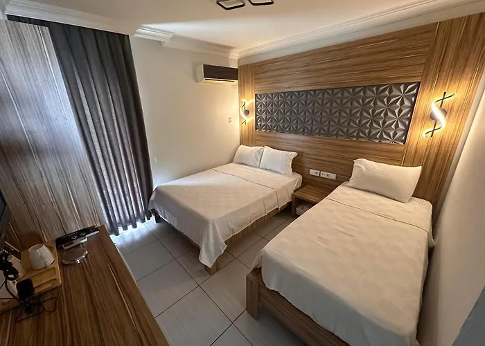 Royal Ezel Hotel